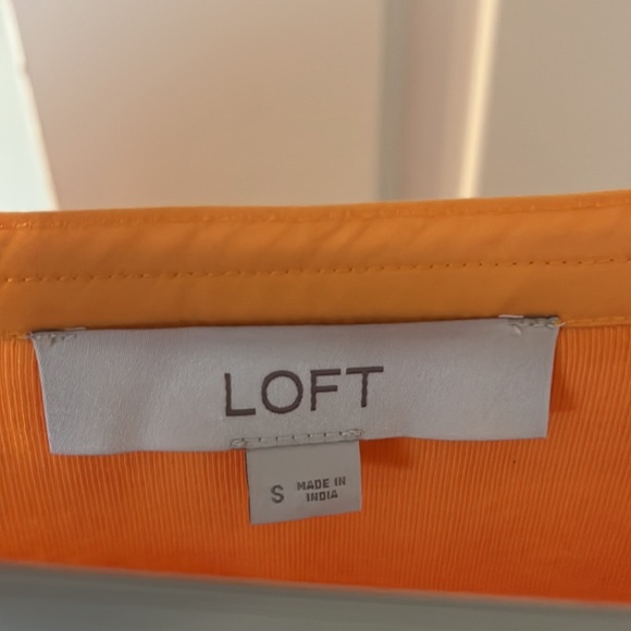 Loft mixed media shirt with puffy sleeves ! Size small! Never worn! - Picture 2 of 3